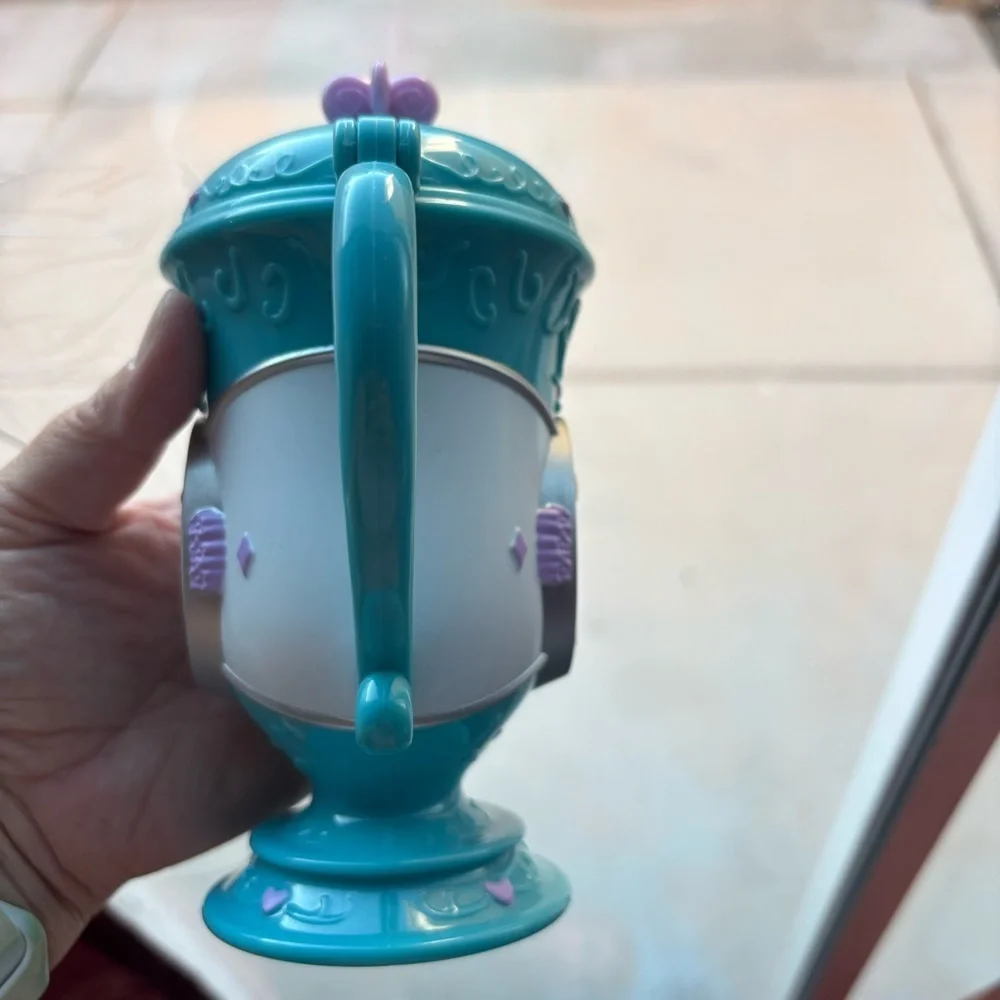 3/$15 Disney Frozen Queen Elsa princess anna chalice Mug with Lid